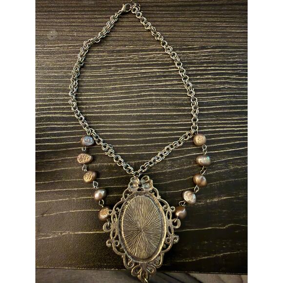 Vintage-Inspired Mona Lisa Pendant Necklace w/ Silver-Tone Chain & Faux Pearls - Picture 3 of 4